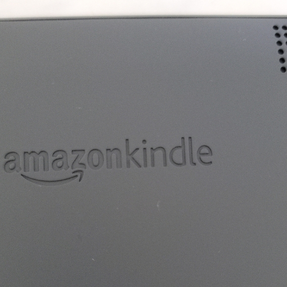 Never Used. Amazon Kindle Gray eBook Reader with E-Ink Display - Picture 6 of 17